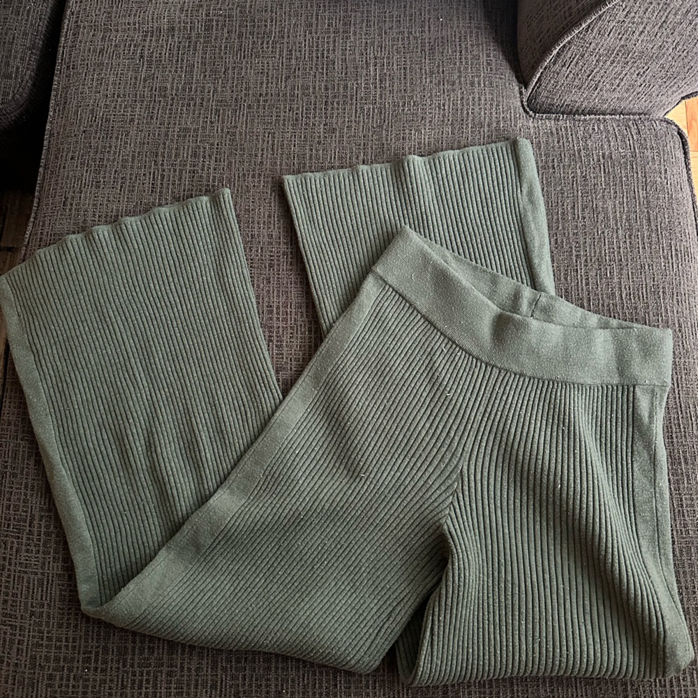 Ribbed Knit Pants in Olive Green